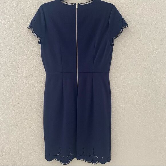 TAHARI Women's Dress Embroidered V-neck Cap Sleeve Navy Blue Size 6 - Picture 4 of 11